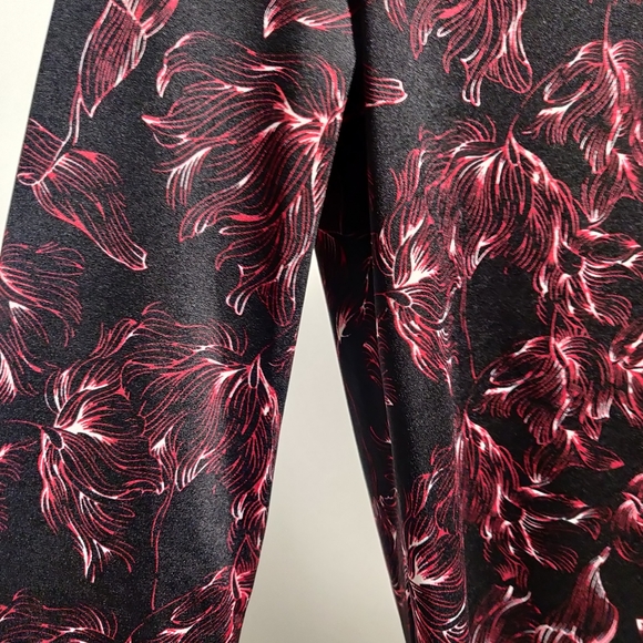 Black top - Picture 6 of 9